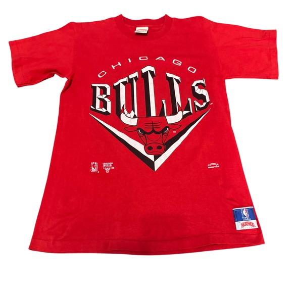 Vintage Nutmeg Mills Chicago Bulls T-Shirt Mens Large Red NBA Graphic Tee USA
